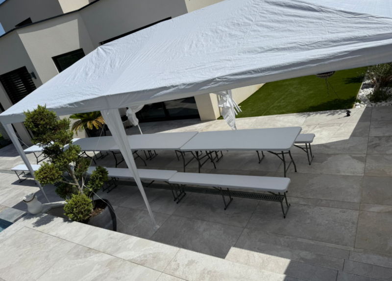 TONNELLE + BANC + TABLE